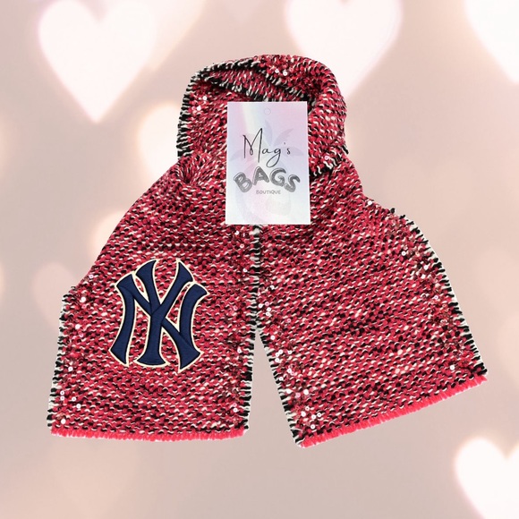 Gucci x Yankees Patch NY Sequins Wool Scarf - Picture 1 of 16